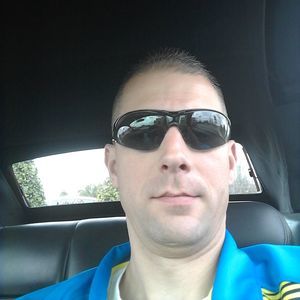 Meet your Posher, Derek